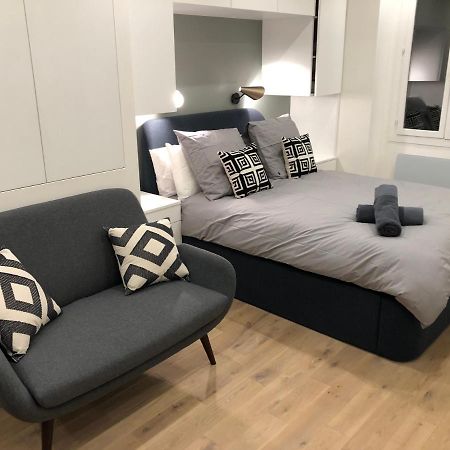 Studio Design Proche Champs-Elysees パリ エクステリア 写真