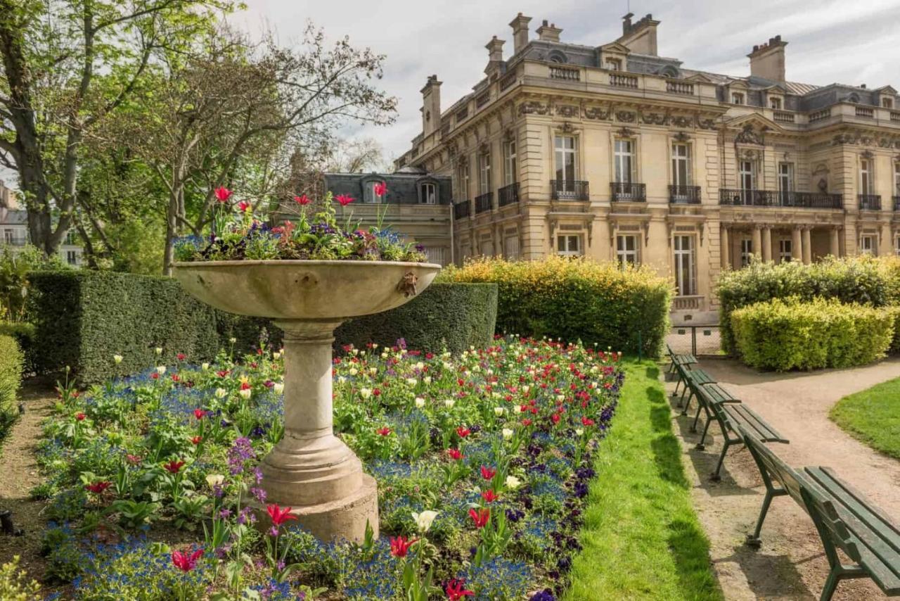 Studio Design Proche Champs-Elysees パリ エクステリア 写真